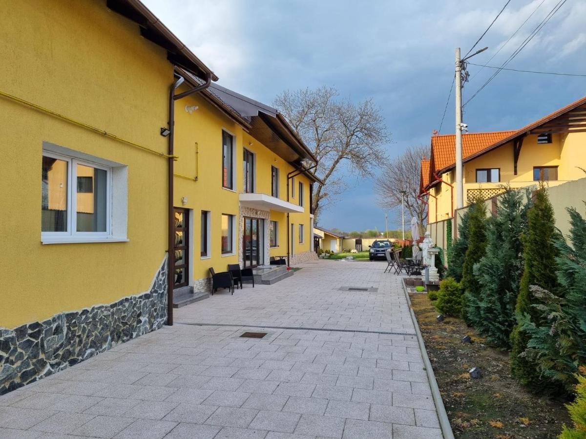 Izabella Guest House Sacele Luaran gambar